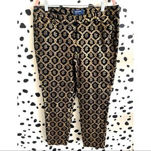 Old Navy Mid-Rise Pixie Pants